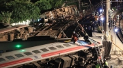 【动图】台铁出轨事故已致18人遇难、190人受伤，事故原因曝光！